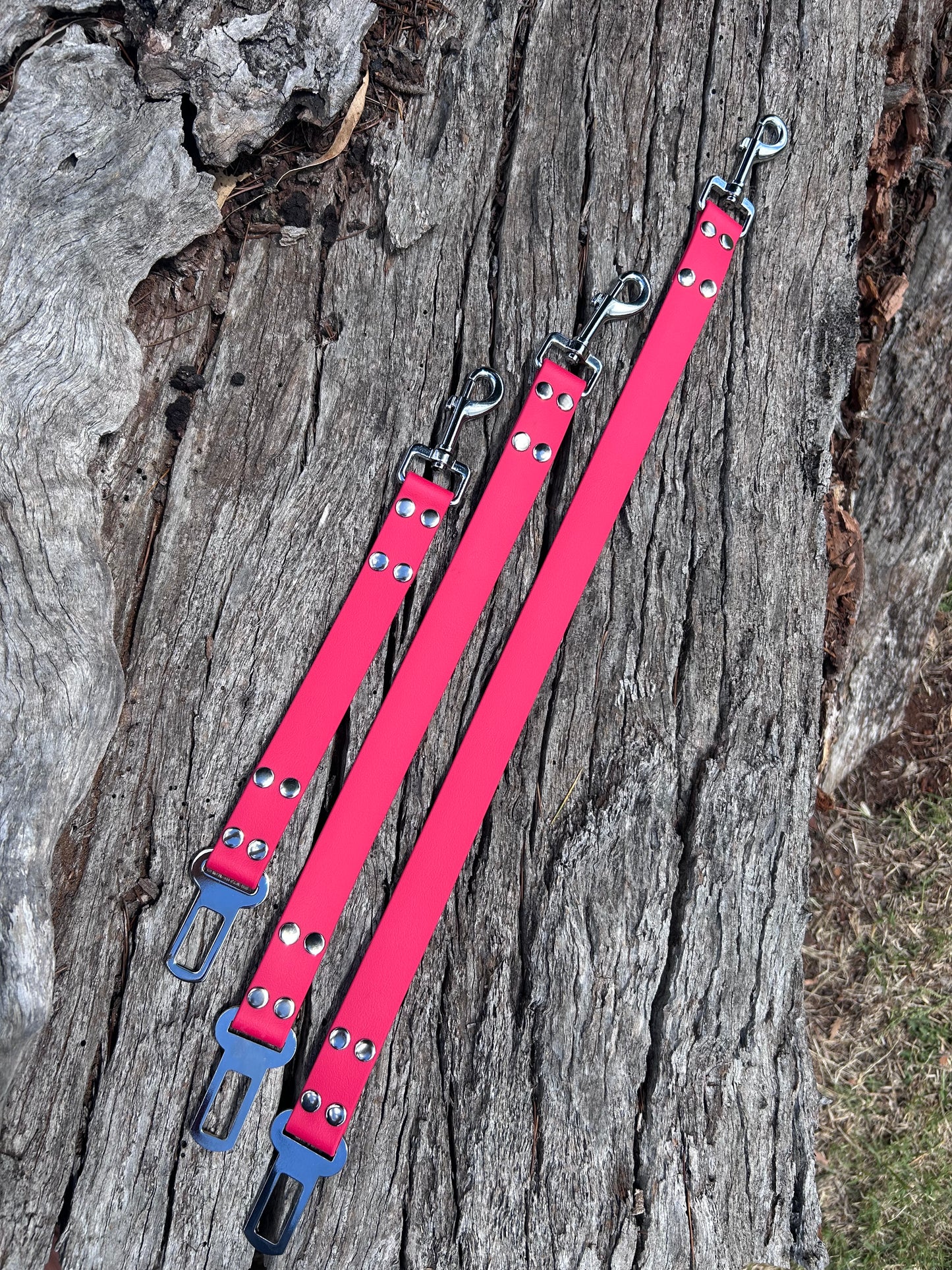 Waterproof Dog Car Safety Restraint – Seatbelt Clip | Dog Car Tie Australia